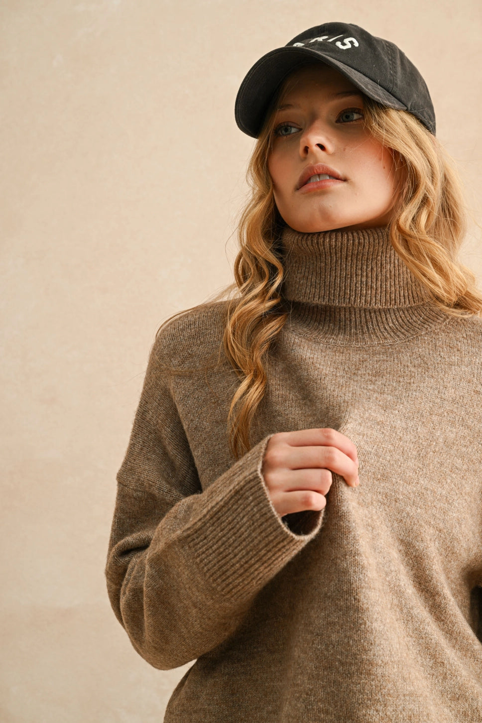 MOCHA TURTLE NECK SWEATER