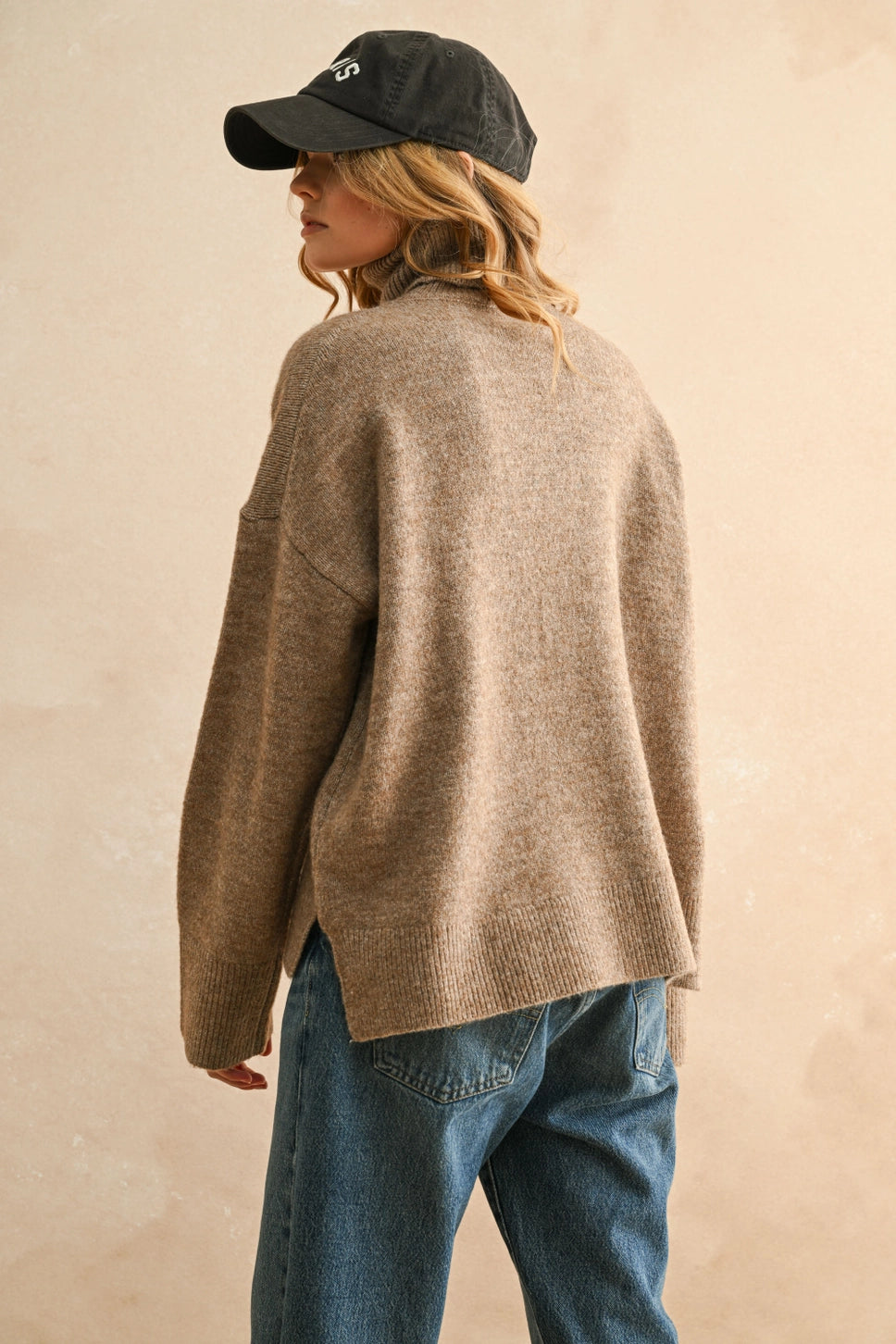 MOCHA TURTLE NECK SWEATER