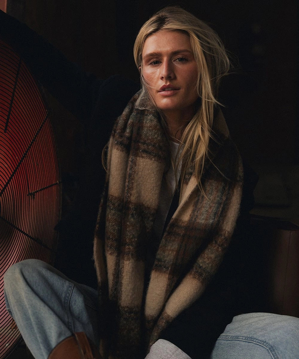 MIK OVERSIZED SCARF- TAN