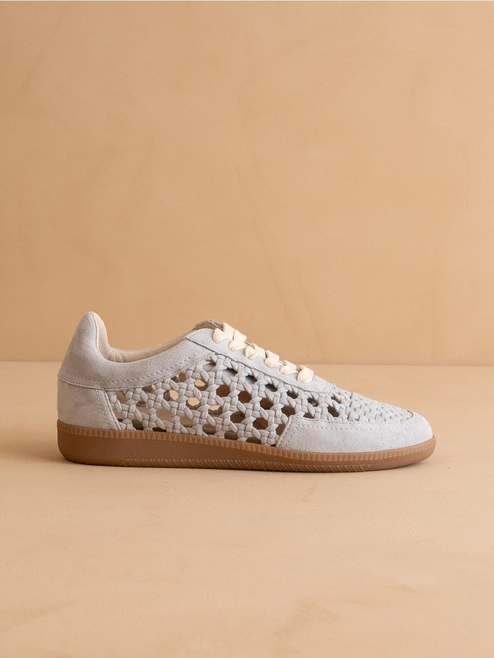THE SANDY BLUE SNEAKER