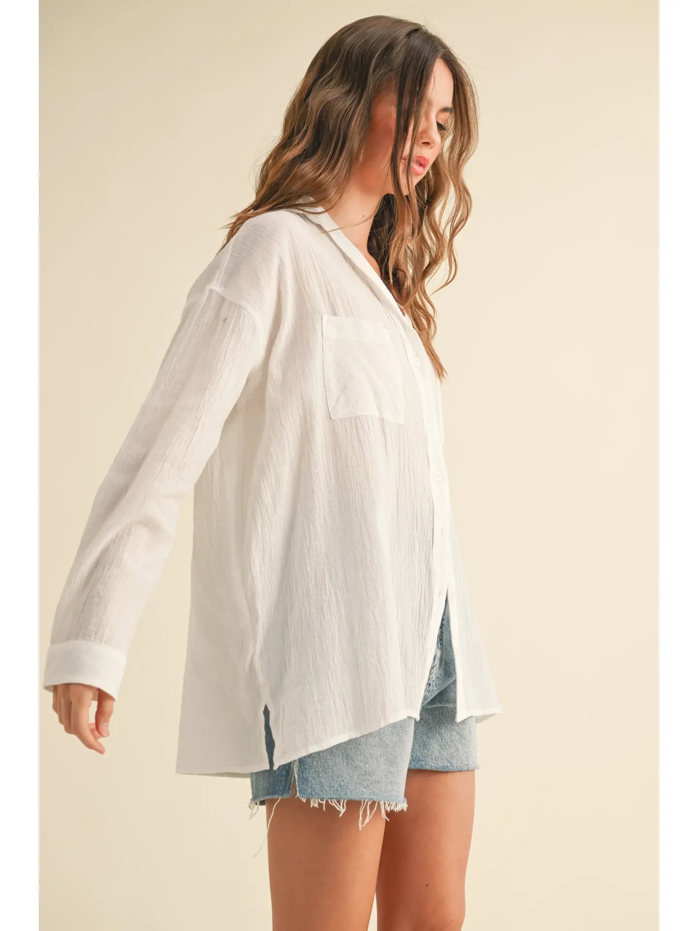 WHITE BUTTON DOWN