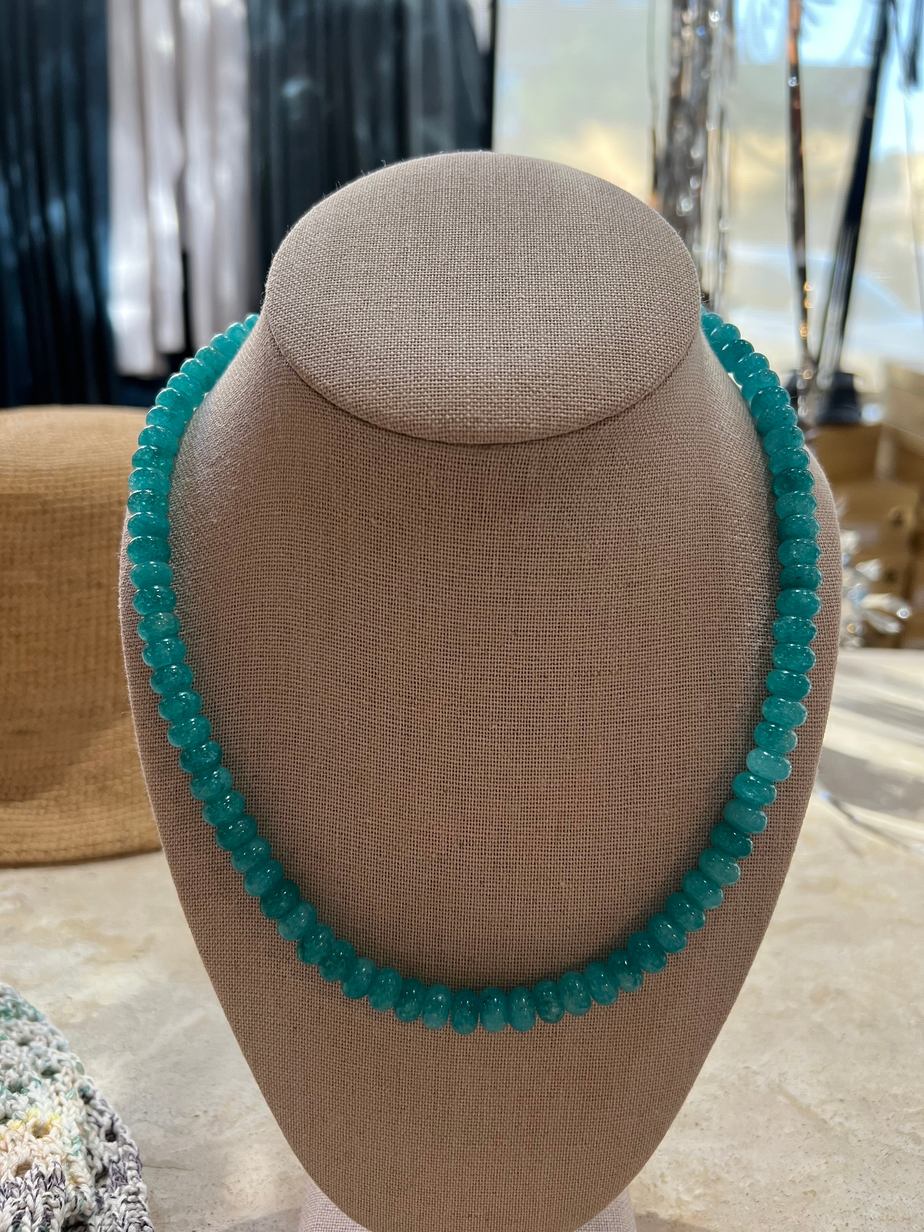 TURQUOISE JADE NECKLACE