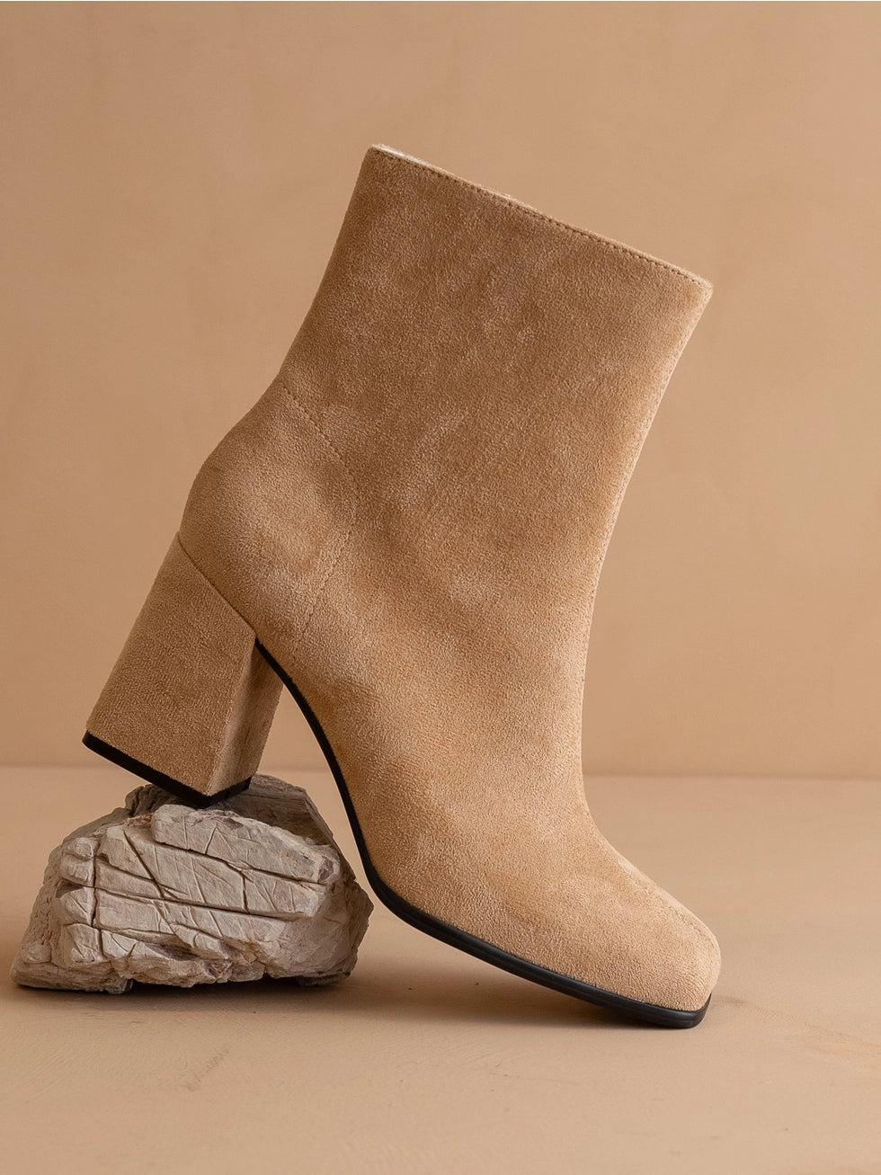THE QUEENS SQUARE TOE BOOTIE