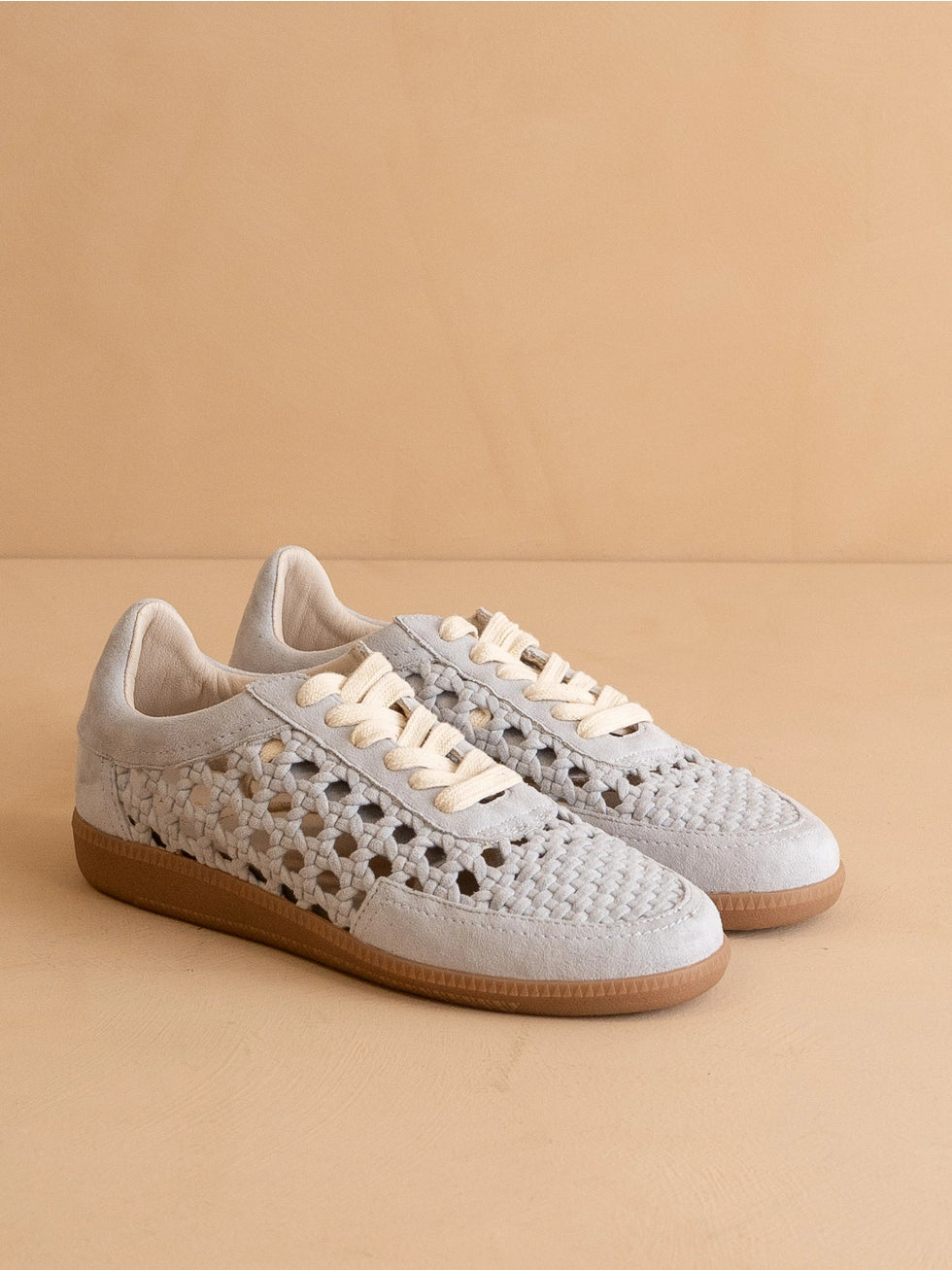 THE SANDY BLUE SNEAKER