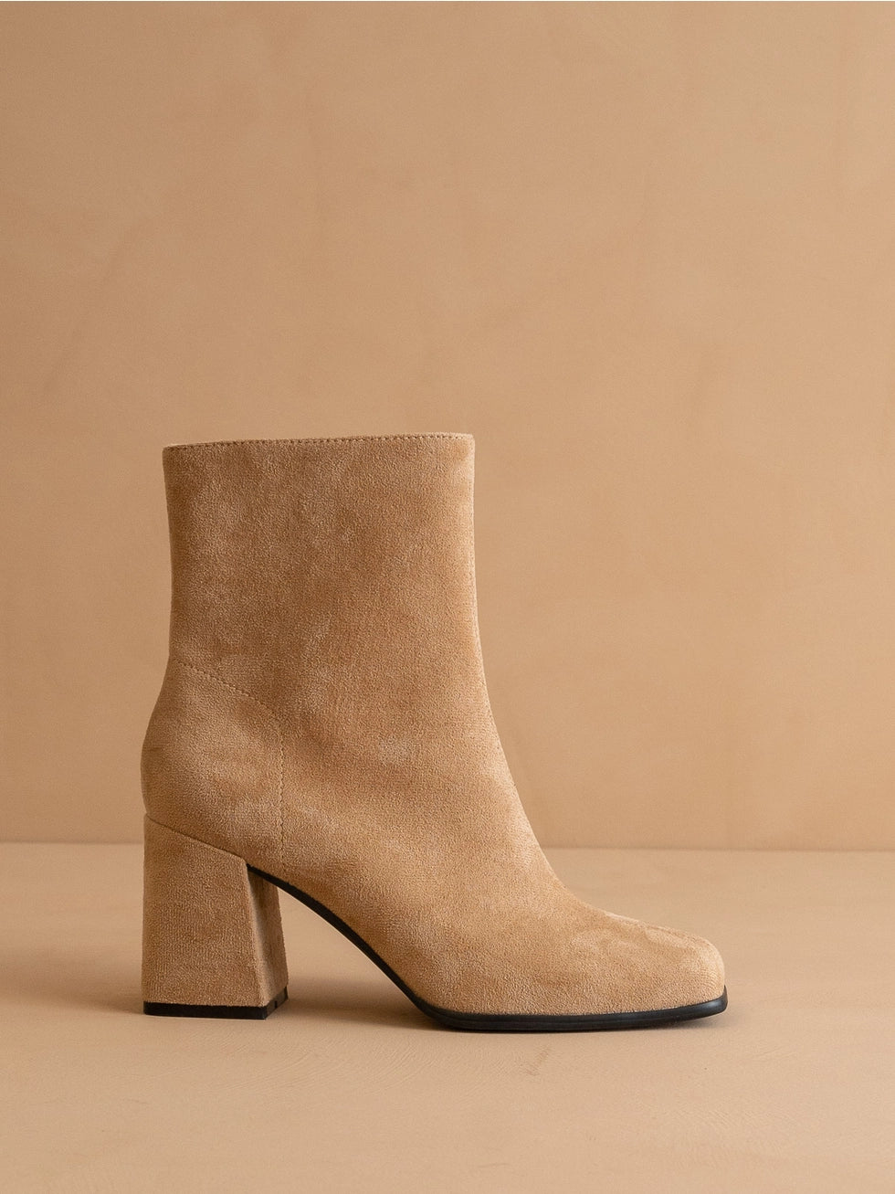 THE QUEENS SQUARE TOE BOOTIE