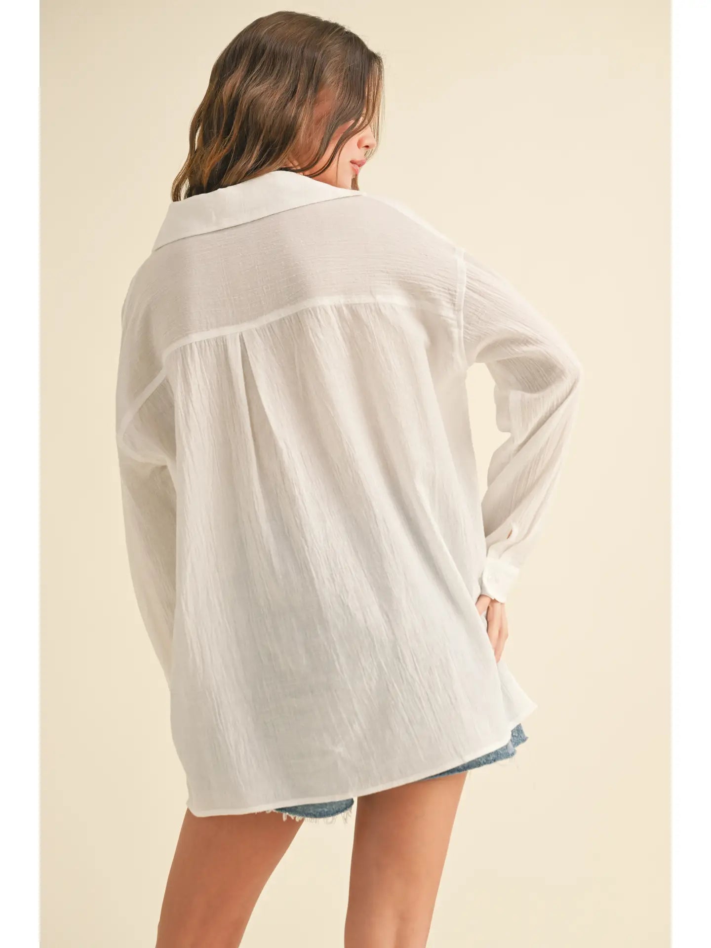 WHITE BUTTON DOWN