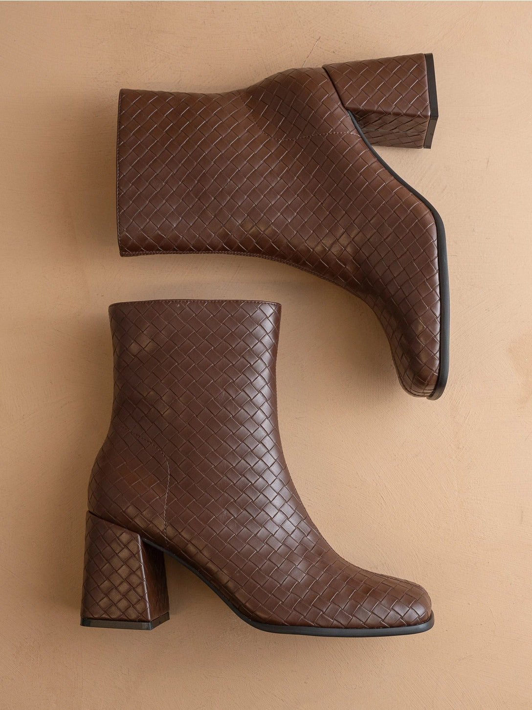 DEMI SQUARE TOE BOOTIE