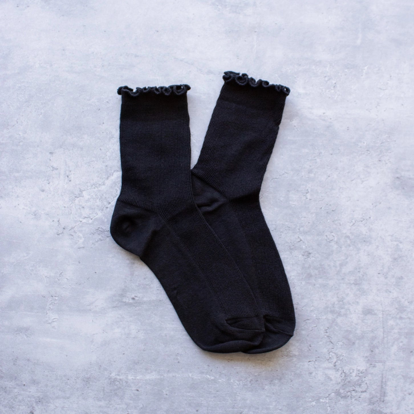 RUFFLE SOCKS