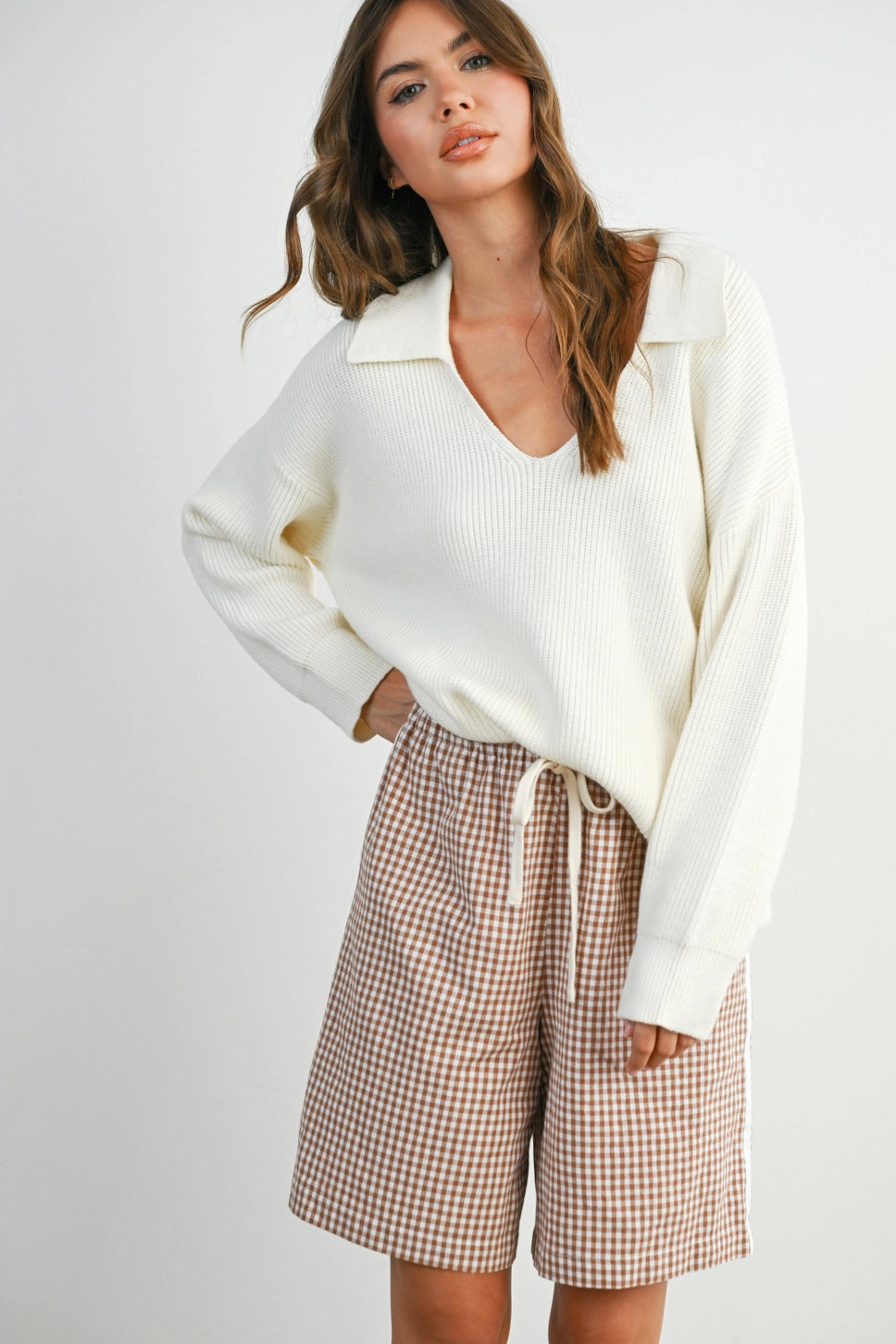 COLLARED V-NECK SWEATER
