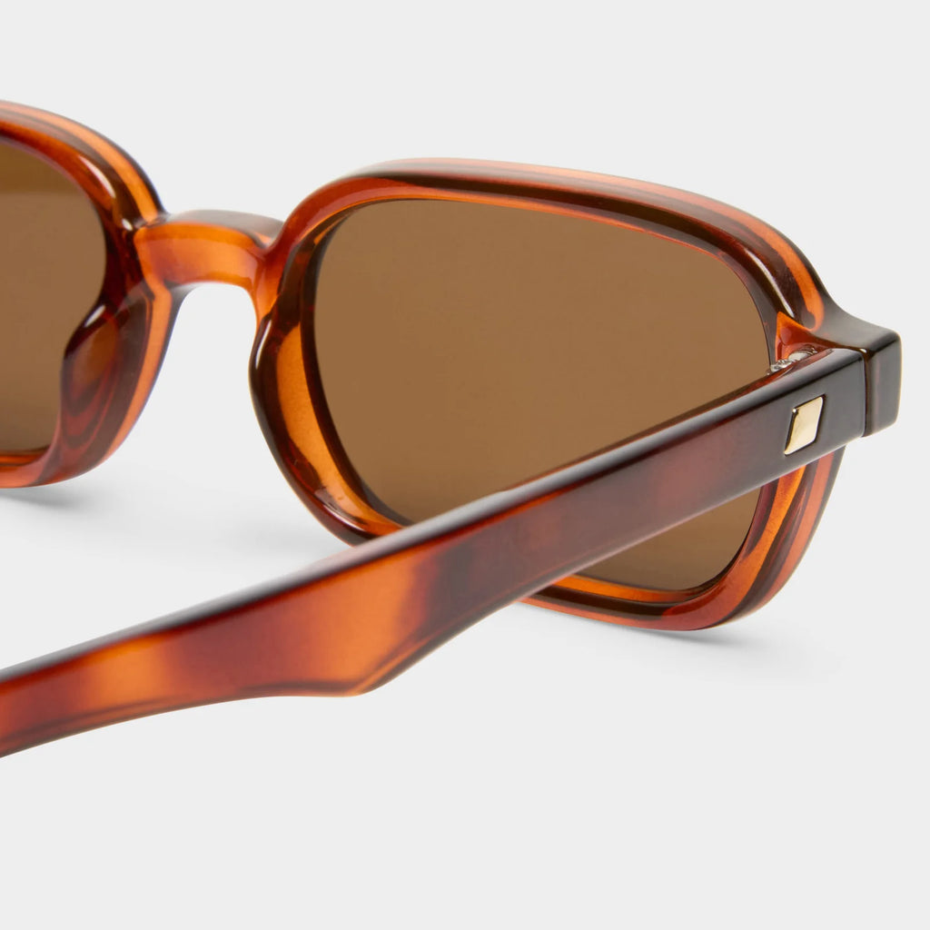 PILFERER | TOFFEE + TORT
