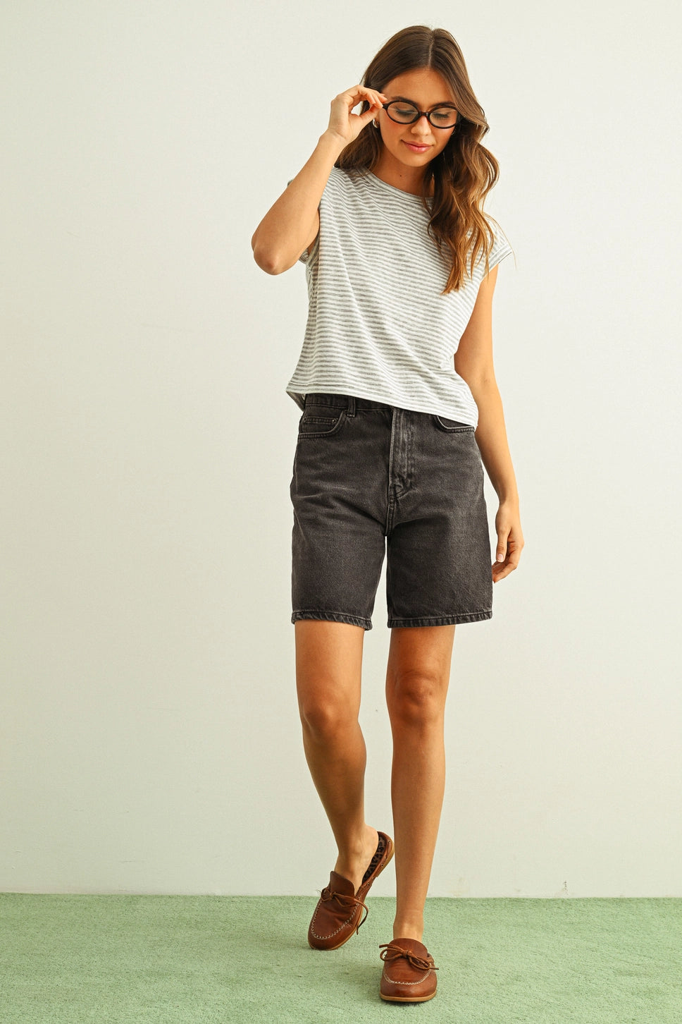 AVA TEE